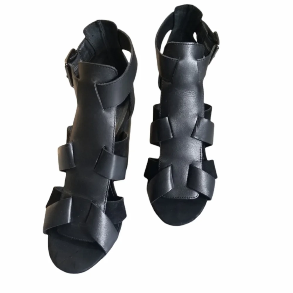 KELSI Dagger Black Brooklyn Style Gladiator Strappy Heels Shoes, Size 7.5